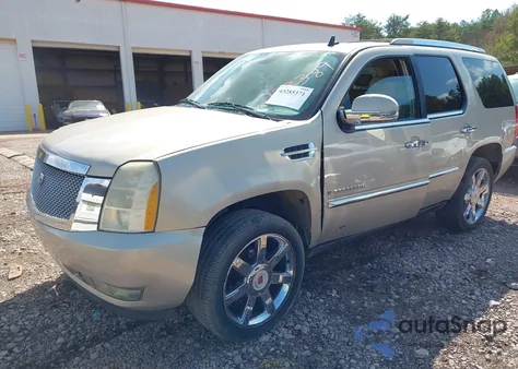 2008 Cadillac Escalade Standard z USA, uszkodzony, nr VIN 1GYFK63828R223389